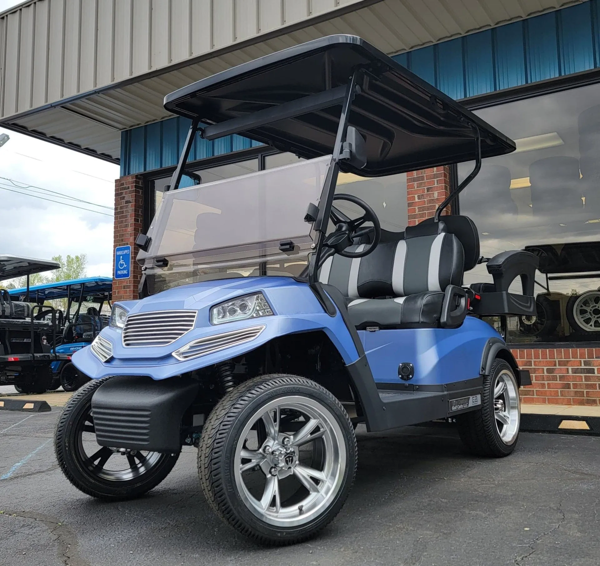 Happy customer with custom cart #33